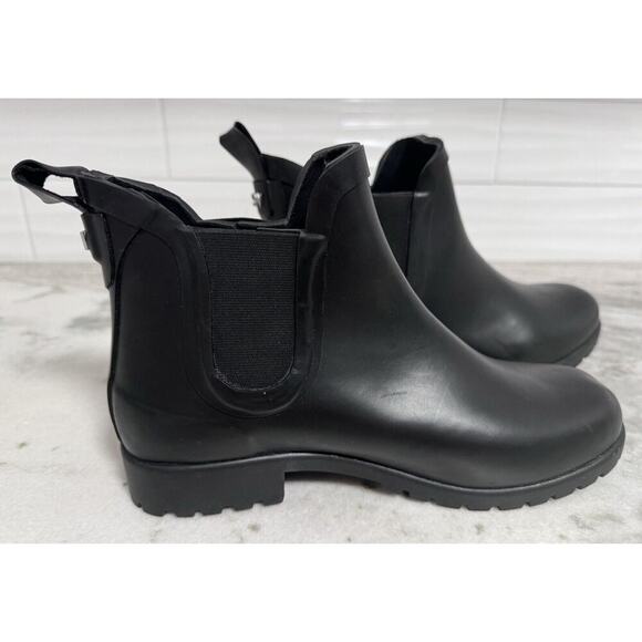 Stuart Weitzman Black Rubber Chelsea Boots Booties Size 8B - Picture 4 of 10